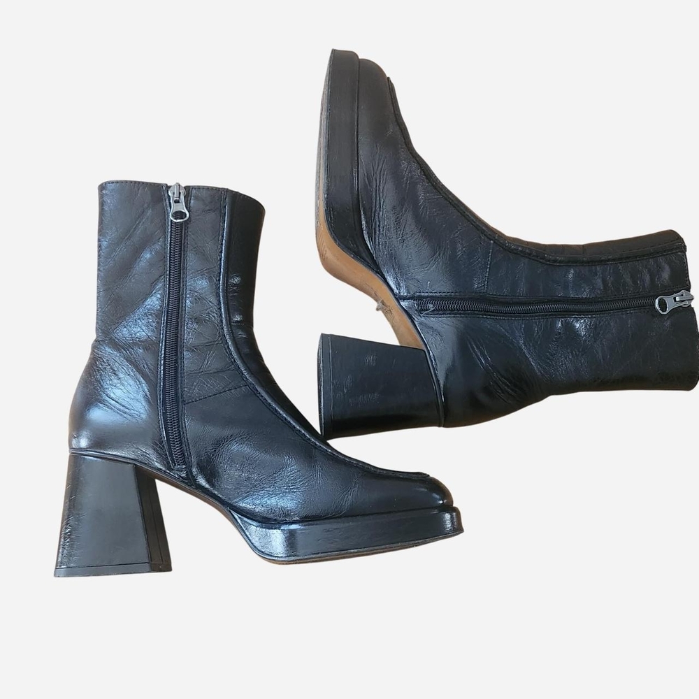 L'Intervalle Black Leather Ankle Boots